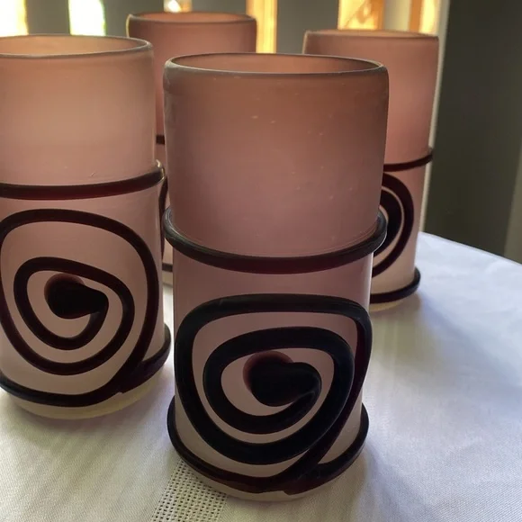 A  five piece set of purple art glass pitcher and glasses - Picture 10 of 16